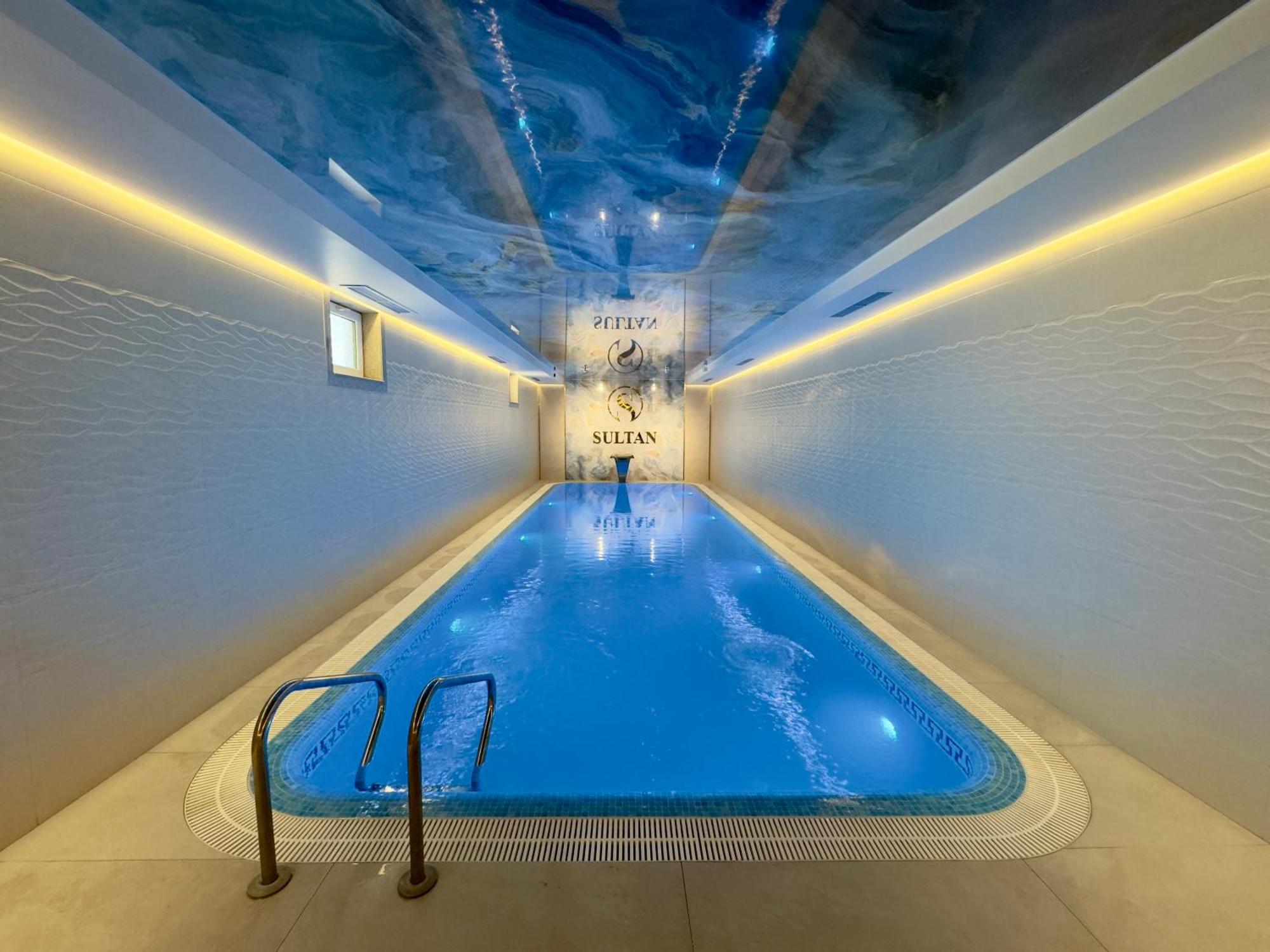 Hotel Sultan Qarshi Bagian luar foto